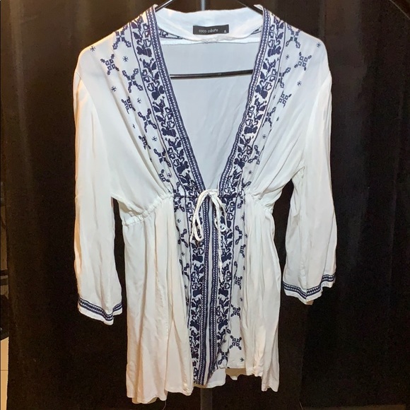 Beach cover up - Picture 2 of 2